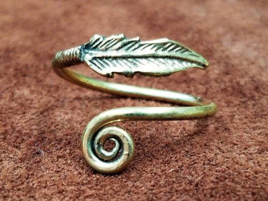 Adjustable Feather Ring