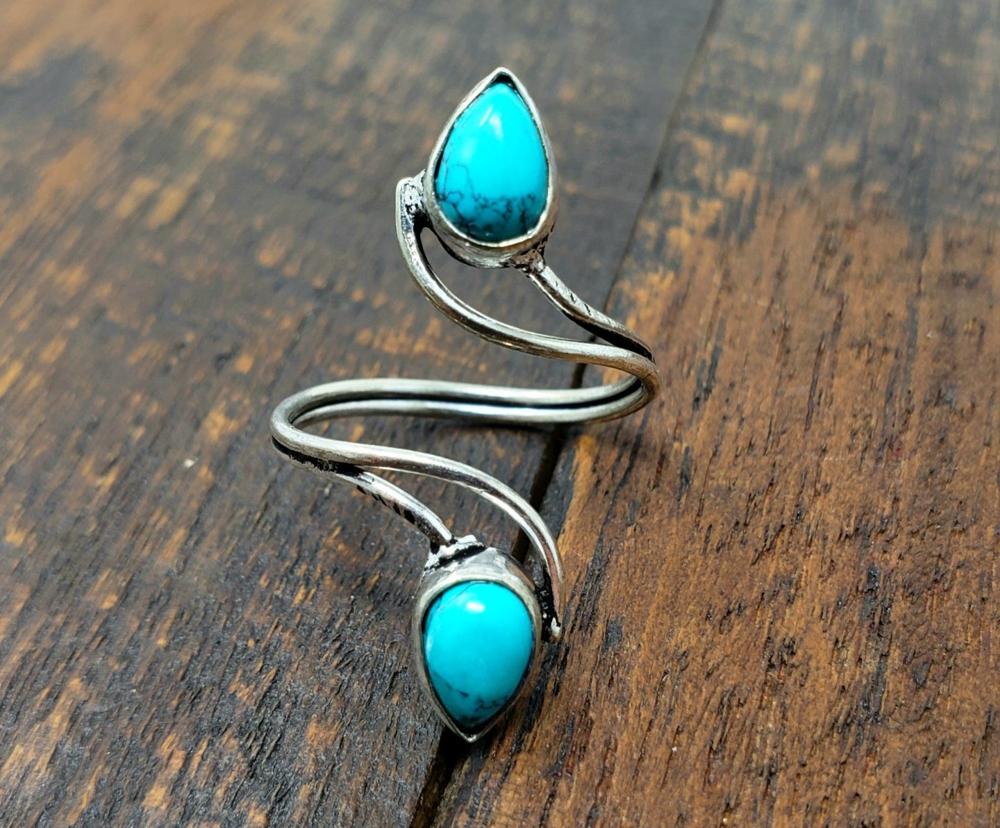 Adjustable Turquoise Vortex Ring