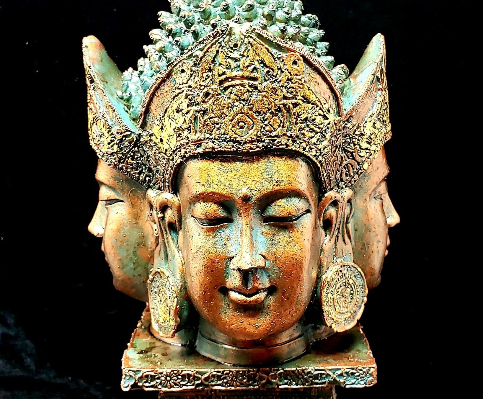 Angkor Wat Buddha Statue