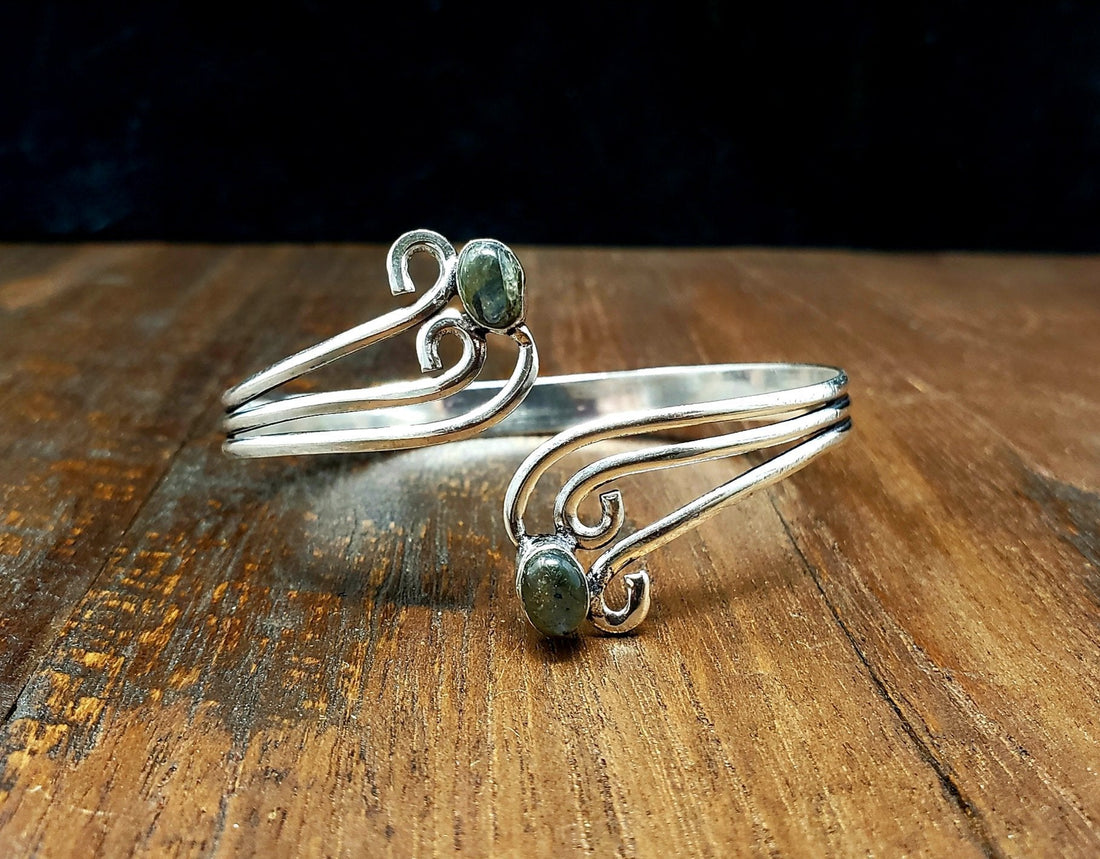 Cloud Bracelet with Labradorite