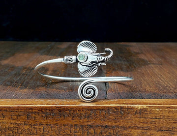 Lucky Elephant Bracelet with Labradorite