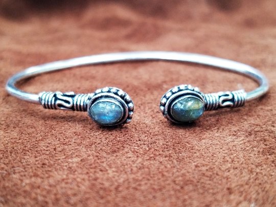 Simple Labradorite Bracelet